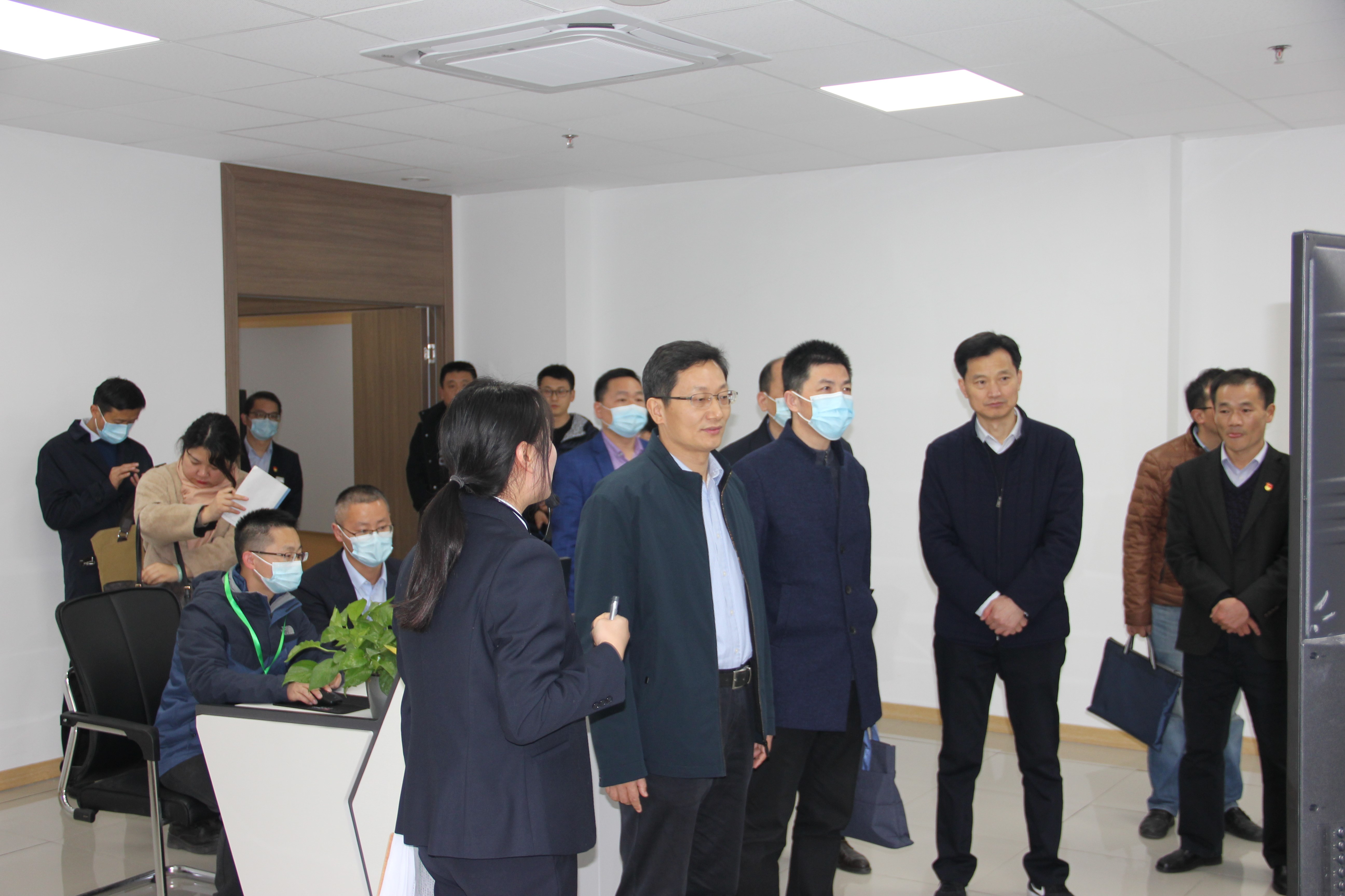 鸿运国际