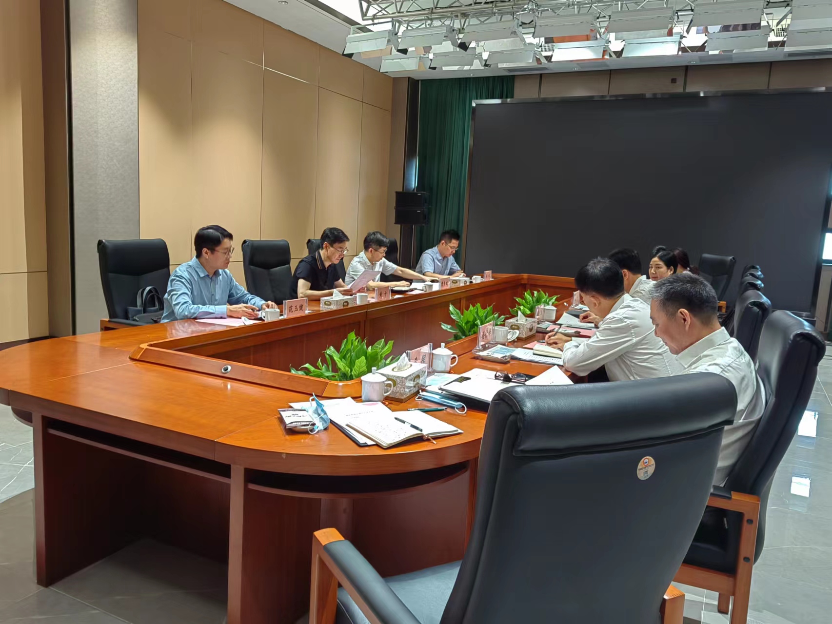 鸿运国际