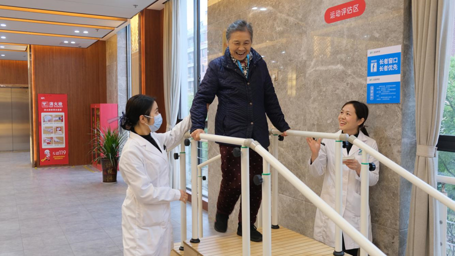 鸿运国际