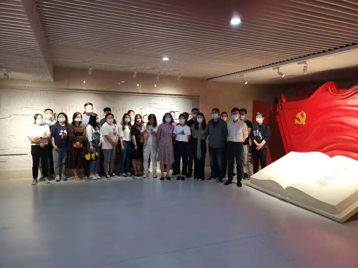 鸿运国际